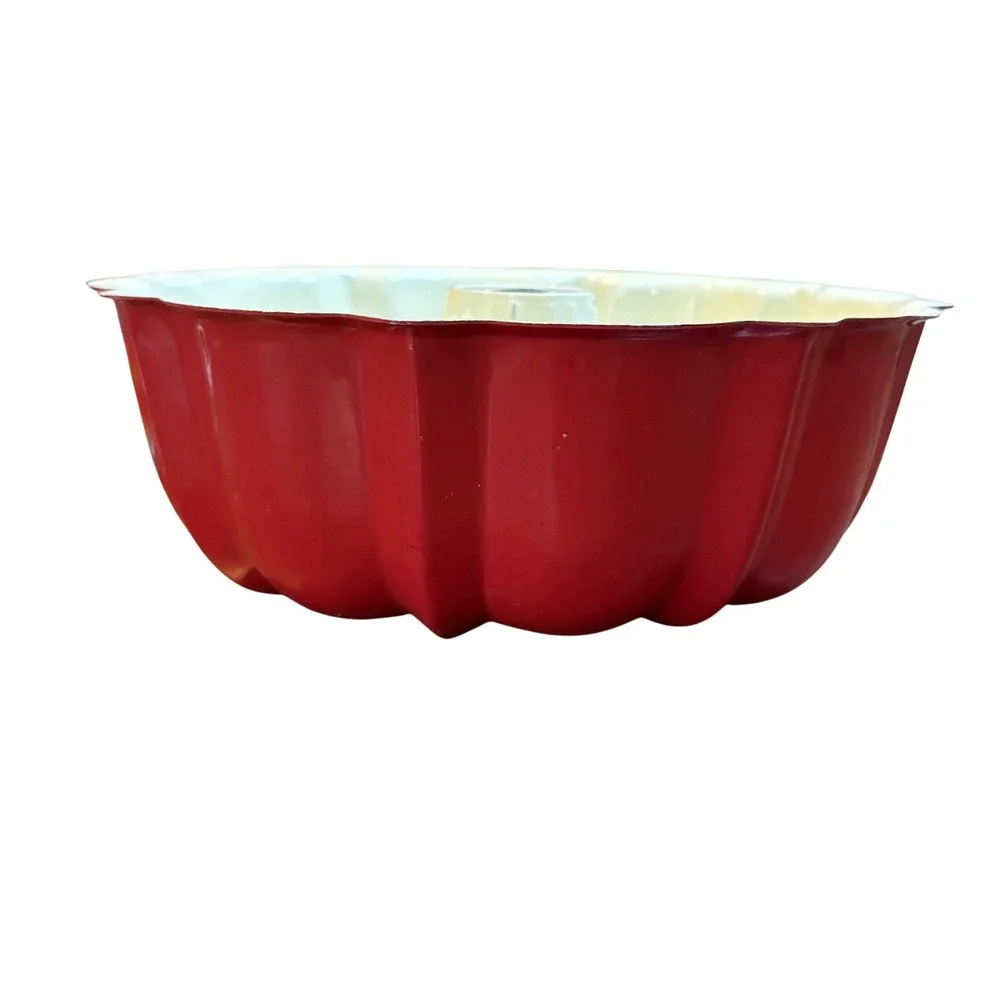 Nordic‎ Ware Bundt Pan Kitchen Red Vintage Cast Aluminum Fluted Cake Mold
